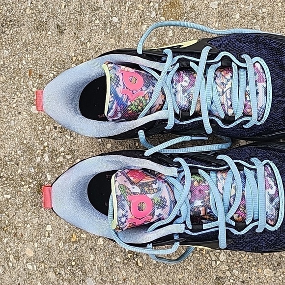 Nike KD 15th Signature Basketball Sneaker Beginnings 2022 Size women 8.5 - Picture 3 of 13